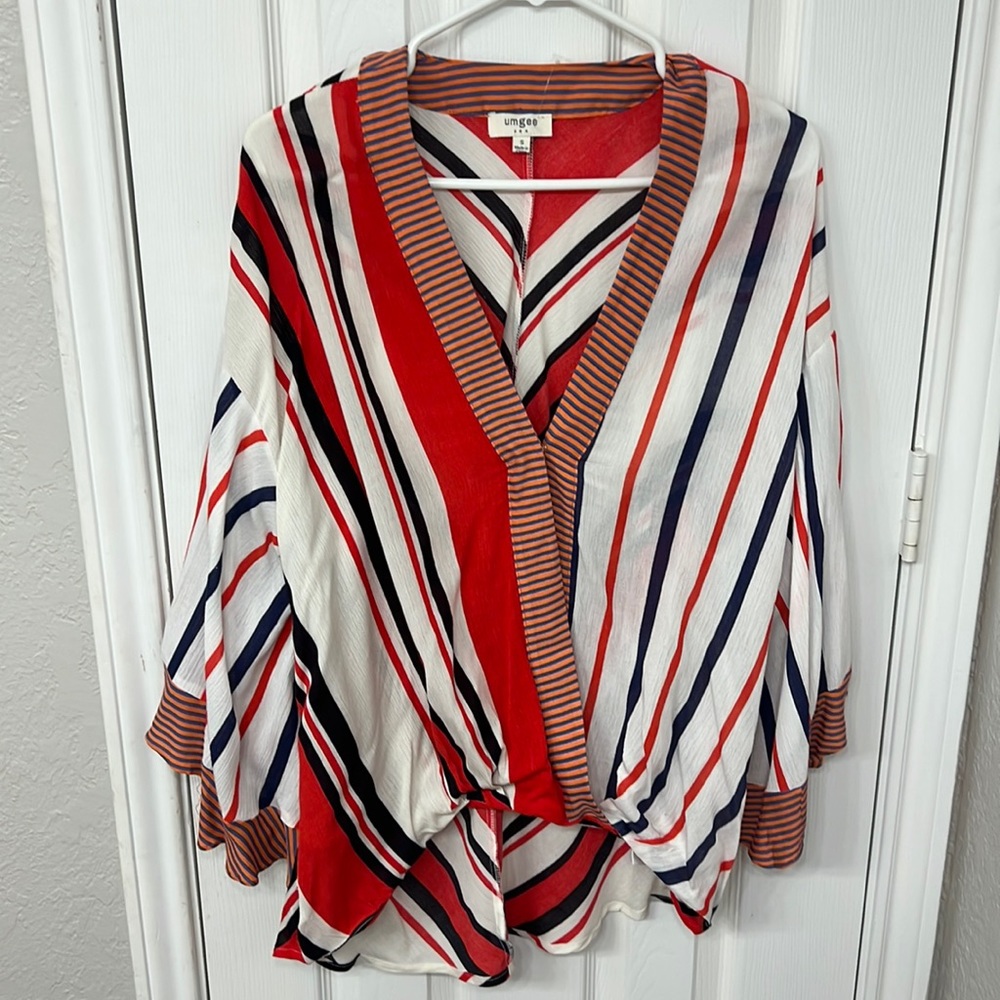 Umgee. Oversized blouse. Size S